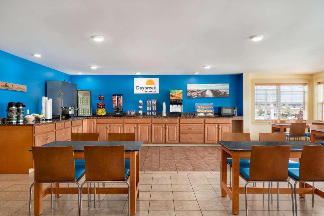 Days Inn By Wyndham Airport/Maine Mall South Portland Eksteriør billede