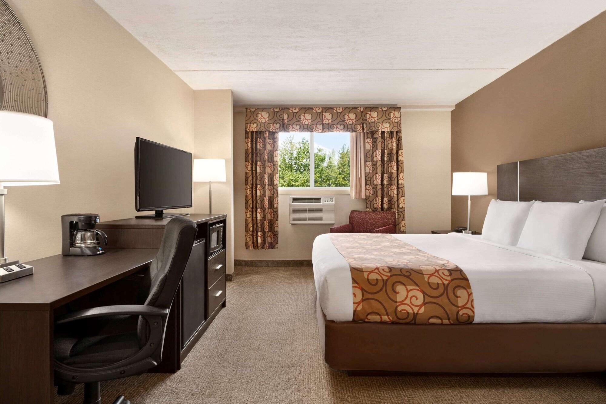 Days Inn By Wyndham Airport/Maine Mall South Portland Eksteriør billede