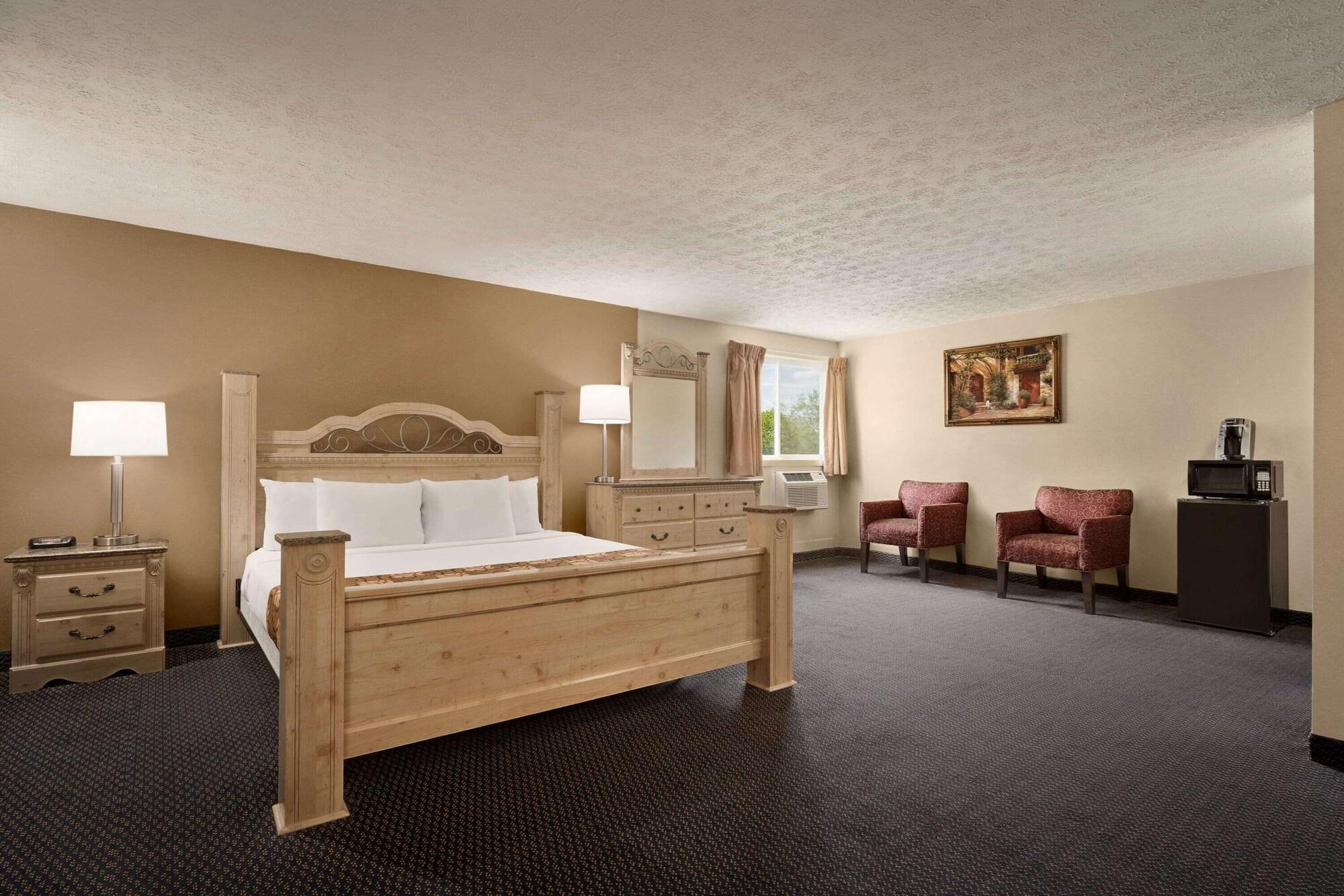 Days Inn By Wyndham Airport/Maine Mall South Portland Eksteriør billede